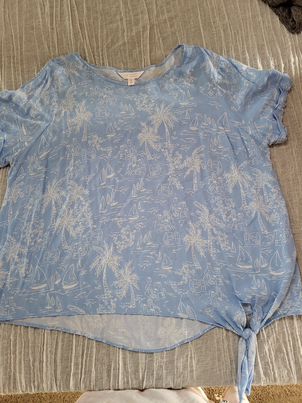 LC Lauren Conrad 1x Light Blue Palm & Sailboat Tie-Hem Blouse